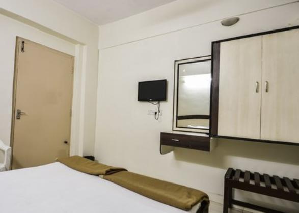 Hotel Maya Deluxe Hyderabad Bagian luar foto