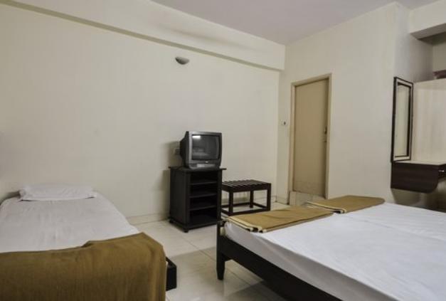 Hotel Maya Deluxe Hyderabad Bagian luar foto