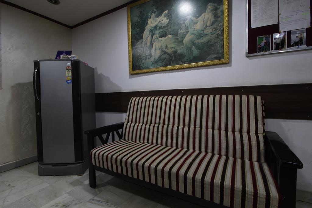 Hotel Maya Deluxe Hyderabad Bagian luar foto