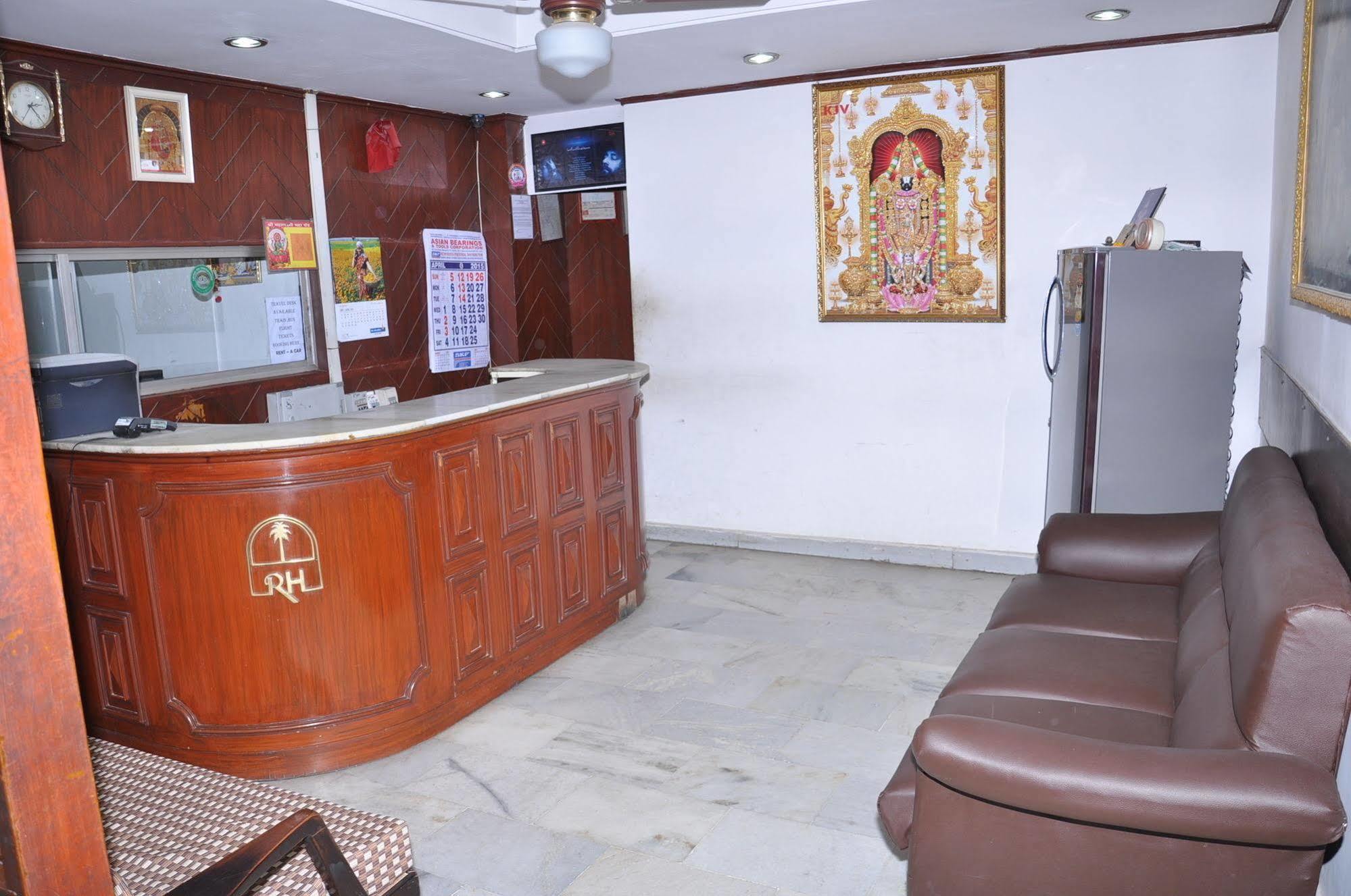 Hotel Maya Deluxe Hyderabad Bagian luar foto